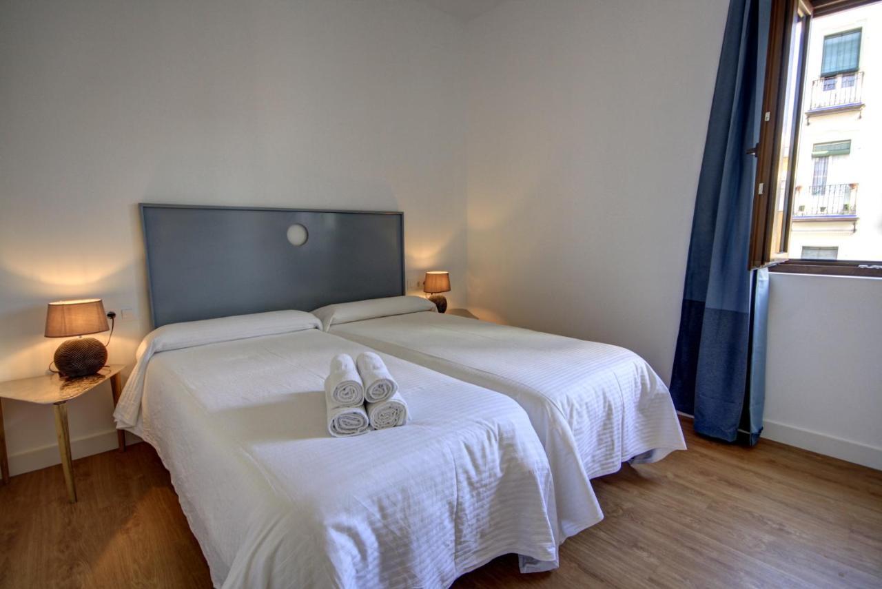 Apartamentos Setas Center Seville Exterior photo
